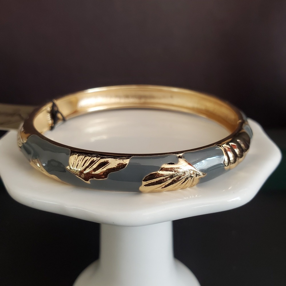 Sequin by Nordstrom Narrow Gray Enamel and Gold Tone Hinged Bangle Bracelet NWT